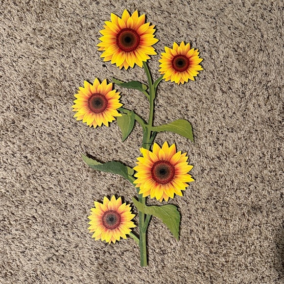 Sunflower bundle #1 this contains 4 wall decor items one is a set of 3 pictures - Picture 7 of 9